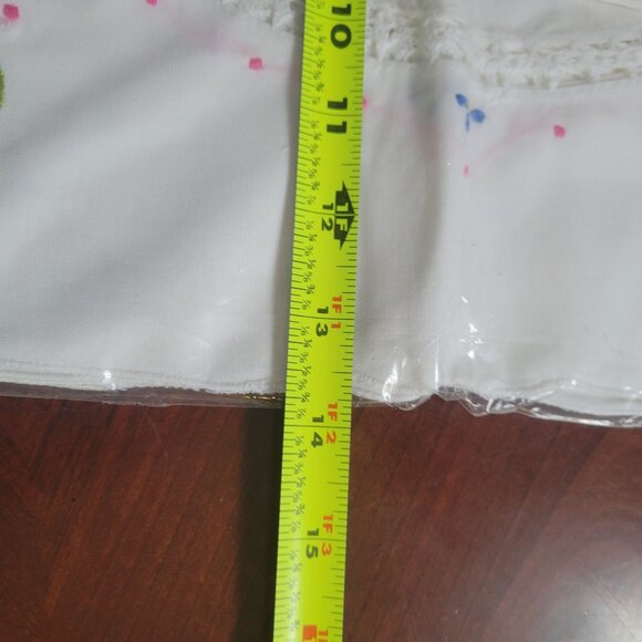 Vintage Embroidered Floral Cotton Tablecloth & Napkins Set - Picture 7 of 8